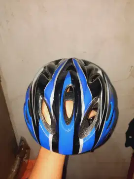 Helm Sepeda, Ringan