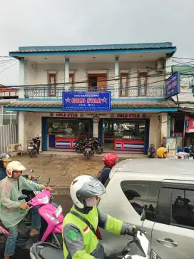 Ruko strategis / ruko hook / ruko di tempat keramean