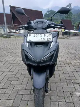 Jual Honda Vario 160 low Km Like New pajak Panjang