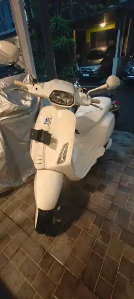 Vespa Sprint Justin Bieber