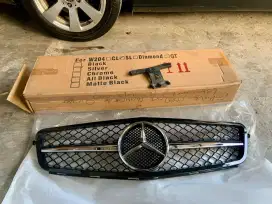 Grill mercedes benz w204 model c63 mercy