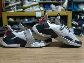 Nike Air Huarache Drift White Black size 43