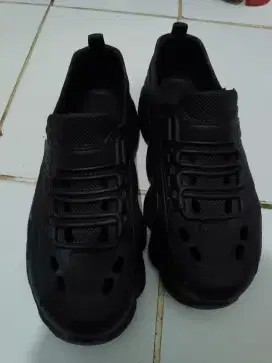 Sepatu slip on Size 43-44 Bahan EVA
