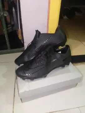 Sepatu bola Nike mercurial vapor size 45 fit 44