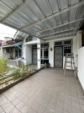 Dijual rumah 1,5 lt di Villa Melati Mas lt.120m