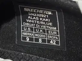 Sepatu skechers slips in