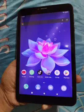 Tablet Maxtron Genio 3/32 GB layar 8 inci jaringan 4G LTE