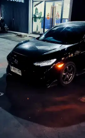 Honda Civic turbo hatchback 2019