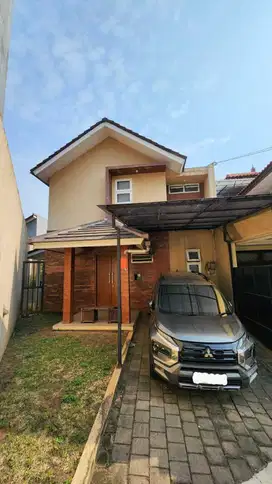 RUMAH CANTIK RAPIH DAN SIAP HUNI 2 LANTAI