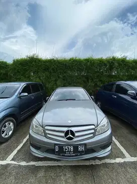 Mercedes-Benz C200 2011 Bensin