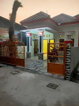 DI JUAL RUMAH BARU 2 UNIT PONDOK KACANG BARAT