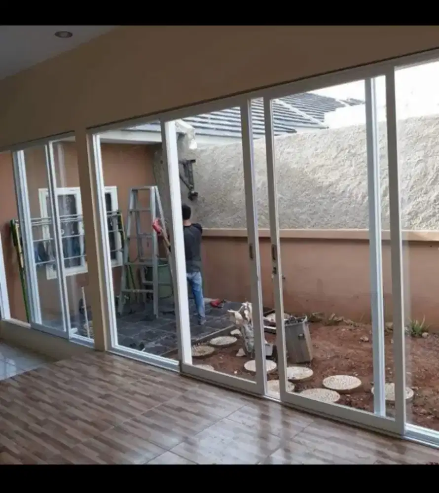 Kusen almunium terpasang