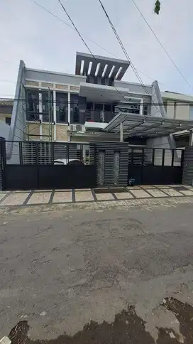 LDP 0092 Dijual Rumah Mewah Kawasan Elit Kertajaya Indah Surabaya