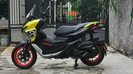 Aprilia SR GT 2024 low KM Kuning
