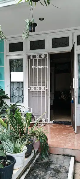 Rumah Bagus Siap Huni Di Cluster Beverly Lippo Cikarang