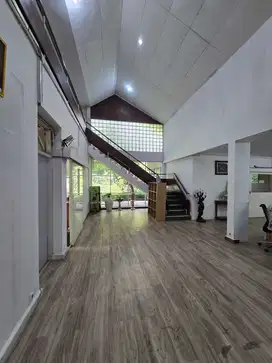 DIJUAL RUMAH KANTOR ZONA KOMERSIAL DI DARMAWANGSA JAKARTA SELATAN