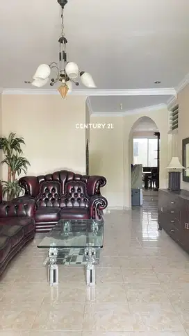 Rumah Bagus Furnished Siap Huni Di Cluster Meadow Green
