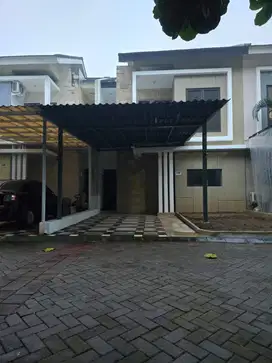 Disewakan rumah 2 lantai, lokasi strategis dekat LRT