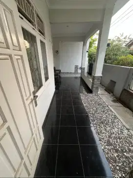 Rumah di Taman Manggis Indah, Depok