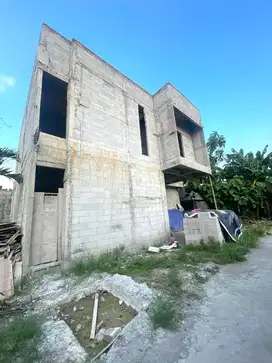 Rumah Mewah Setengah Jadi dekat Jalan Pleret