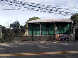 Showroom di Jalan Raya Gadog Dekat Tol ( Lokasi Komersil )
