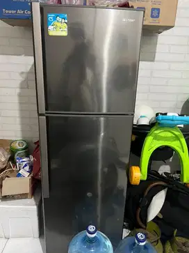 Kulkas Sharp 2 Pintu kondisi normal