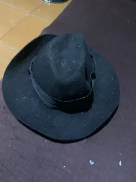 Topi Fedora Borsalino Vintage – Hitam Elegan