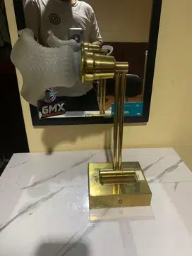 Lampu Meja Klasik Kuningan & Kaca – Tanpa Kabel dan Lampu