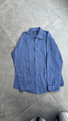 Baju Thrift Kondisi Masih Bagus