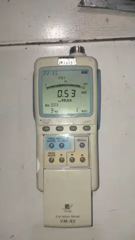 VIBRATION METER VM-82
