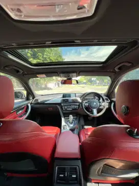 Low KM BMW f30 330i interior merah