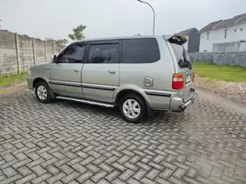 Dijual Mobil Kijang LGX Silver Metalik 2003
