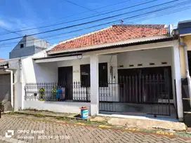 Rumah Siap Huni di Perum Pondok Maritim Wiyung Surabaya