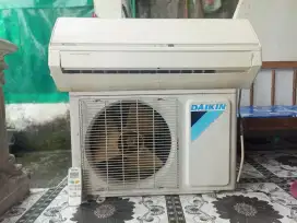 ac daikin 1/2pk