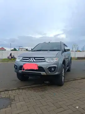 Pajero sport exceed 2.5 solar 2015