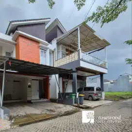 Hunian cantik desain Eropa dekat pintu TOL cibubur