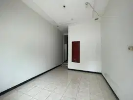 Disewakan Rumah di Taman Grisenda Jakarta Utara