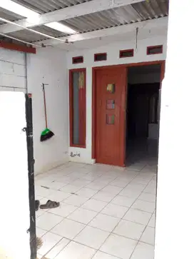 Sewa kontrakan 3 kamar 1 kamar mandi di Pekayon kota bekasi