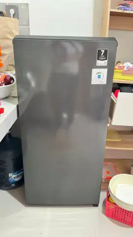Kulkas 1 Pintu AQUA