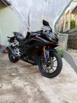 Di jual R15V3 Warna hitam doff tahun 2019