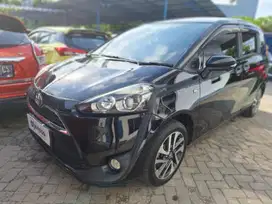 DP MURAH Toyota Sienta 1.5 V Bensin-AT 2016 HITAM ZH