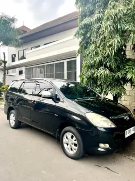 Toyota Kijang Innova 2009 Bensin