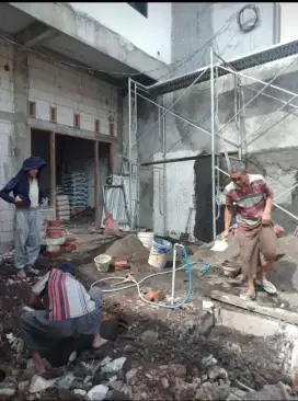 tukang dan kuli bangunan