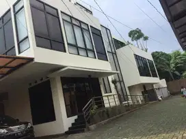 Di sewakan ruman nyaman siap huni