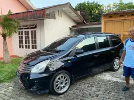 Dijual nissan grand livina 2007 tipe xv hitam
