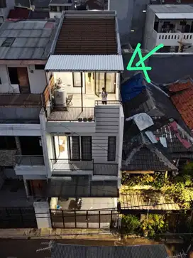 Rumah Tanjung duren lebar 5 dan bisa akses 2 mobil