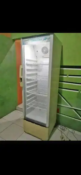 Jual bu showcase kulkas pendingin minuman ukuran tinggi merk POLYTRON