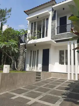 Disewakan Rumah Hook 2 LT Full Furnished – Lokasi Strategis & Nyaman!