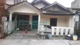 dikontrakan rumah per tahun atau per 1/2 Tahun