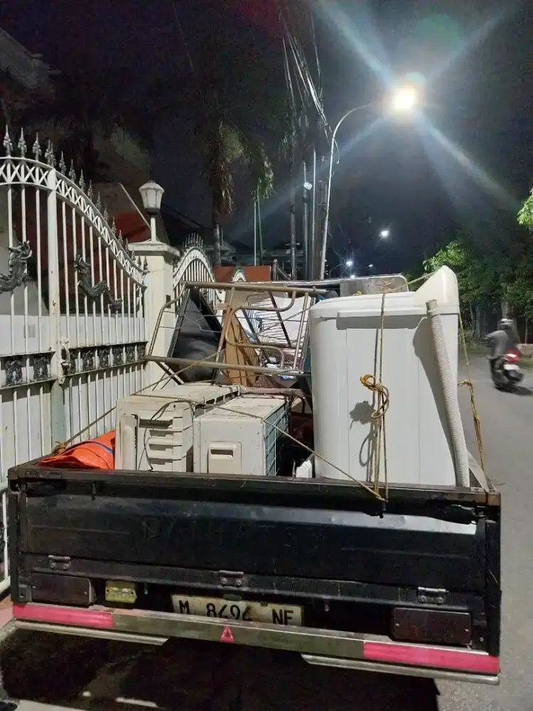 Rombeng segala barang bekas rongsokan Panggilan Surabaya